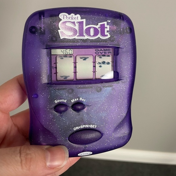 Radica Casino Pocket Slot Handheld Machine Game - Picture 3 of 3